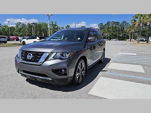 Used 2020 Nissan Pathfinder Platinum image 22