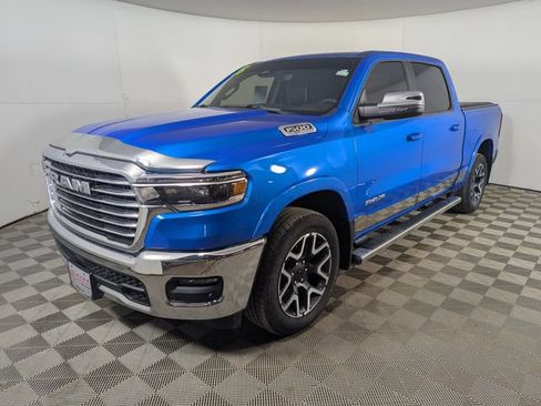 Used 2025 RAM 1500 Laramie AWD/4WD image 9