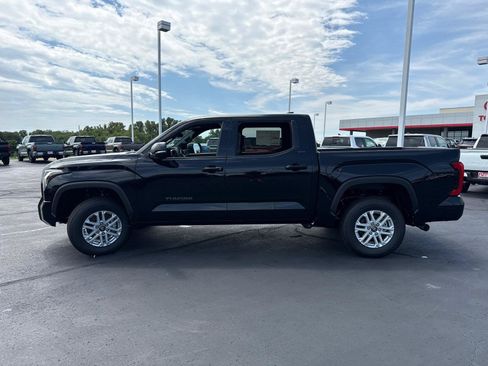 Used 2026 Toyota Tundra SR5 AWD/4WD image 5