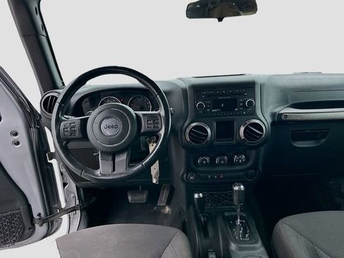 Used 2018 Jeep Wrangler Unlimited Sport w/ Connectivity Group AWD/4WD image 21