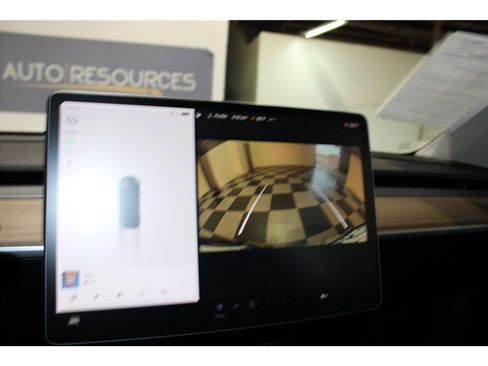 Used 2021 Tesla Model Y Long Range image 30