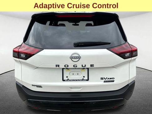 Used 2023 Nissan Rogue SV w/ SV Premium B Package image 9