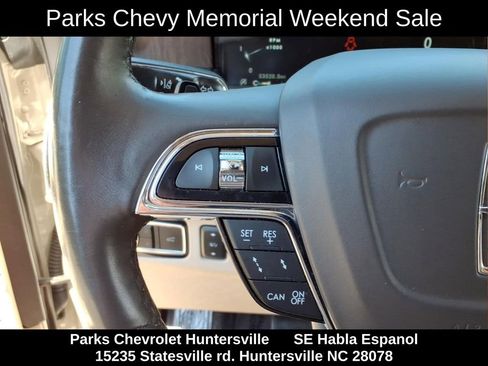 Used 2021 Lincoln Navigator Reserve w/ Luxury Package AWD/4WD image 12