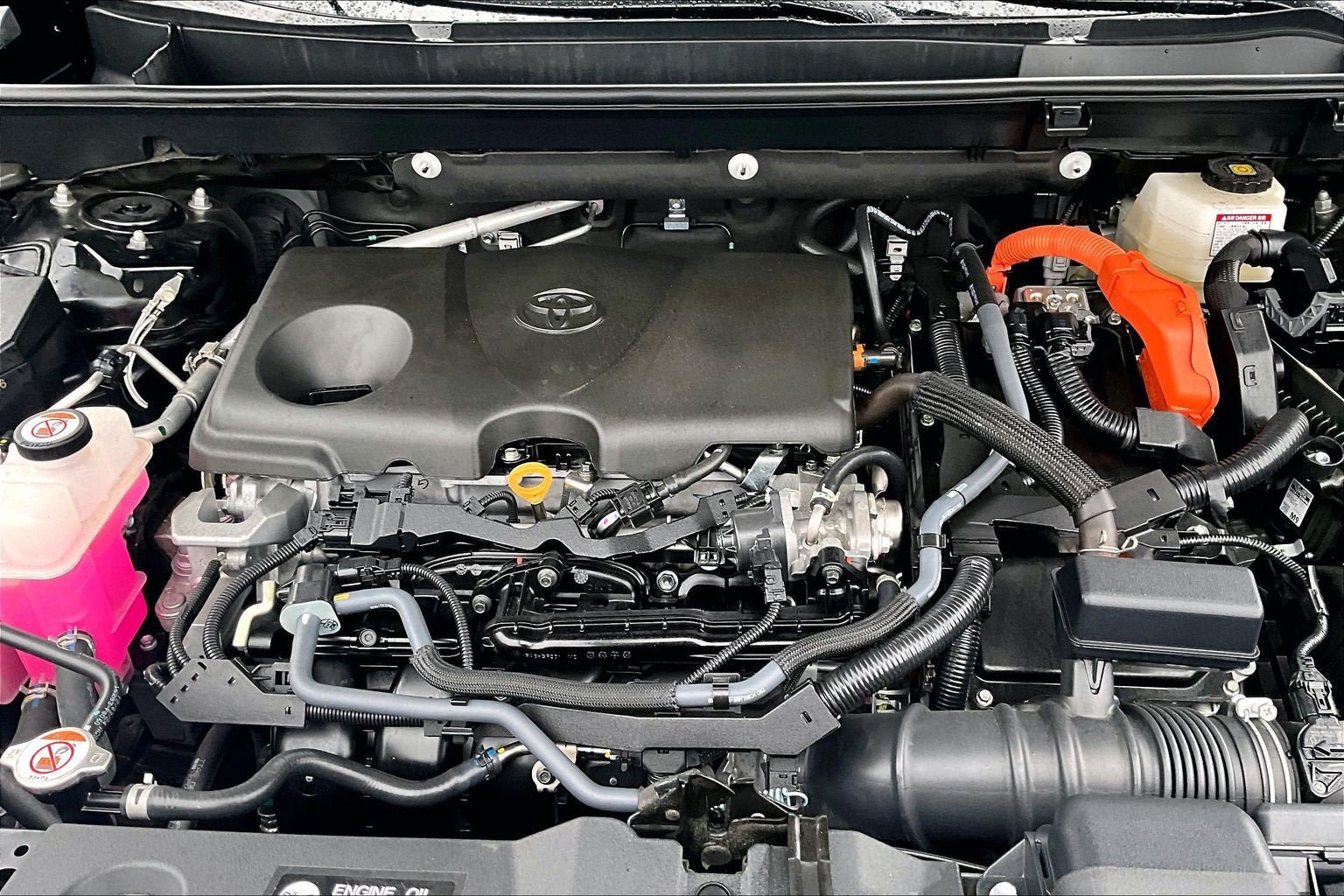 Used 2025 Toyota RAV4 XLE AWD/4WD image 10