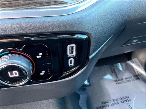 Used 2024 Chevrolet Silverado 1500 LT RWD image 25