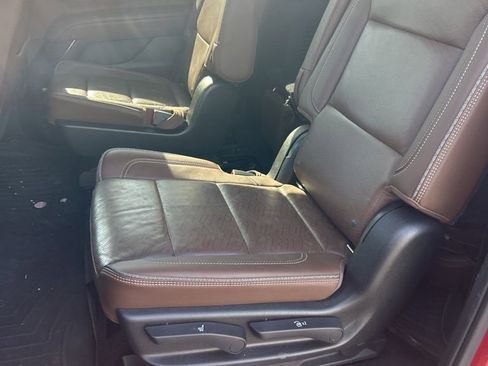 Used 2021 Chevrolet Suburban High Country w/ Premium Package AWD/4WD image 5