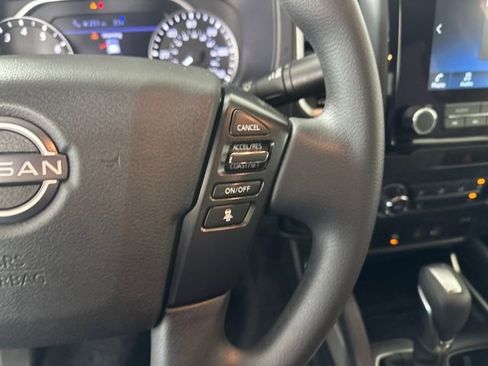 Used 2022 Nissan Frontier SV w/ Technology Package image 16