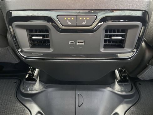 New 2026 GMC Sierra 3500 AT4 w/ AT4 Premium Plus Package image 22