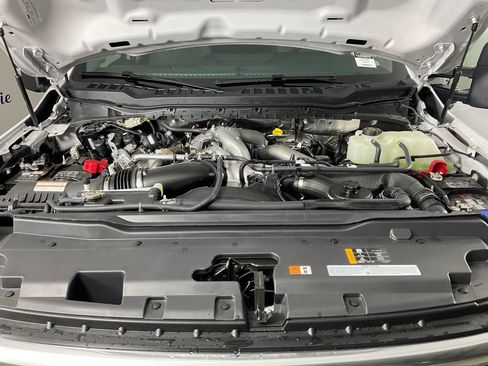 New 2026 Ford F350 XLT w/ XLT Premium Package AWD/4WD image 9
