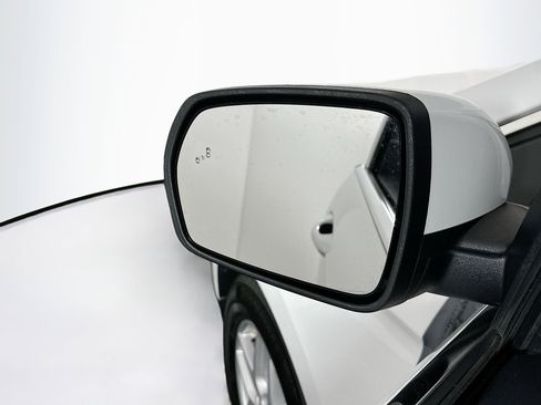 Used 2022 Ford Edge SEL image 16