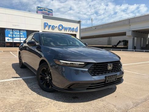 Used 2025 Honda Accord SE image 1