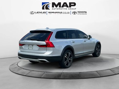 Used 2018 Volvo V90 T5 Cross Country w/ Convenience Package AWD/4WD image 5