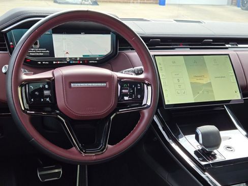 Used 2024 Land Rover Range Rover Sport Dynamic SE image 24