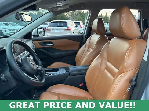 Used 2022 Nissan Rogue SV image 15