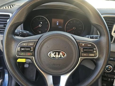 Used 2018 Kia Sportage LX w/ LX Technology Package FWD image 9