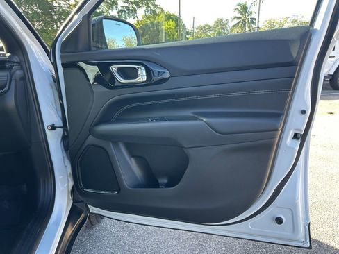 Certified 2023 Jeep Compass Altitude w/ Convenience Group image 25