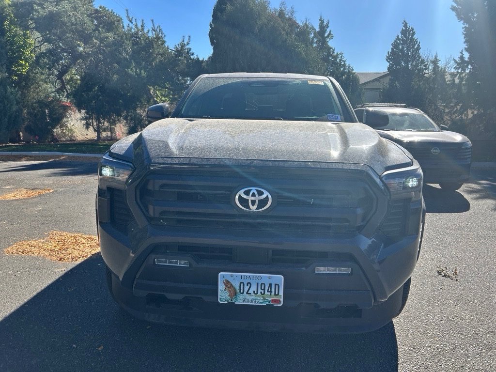 Used 2025 Toyota Tacoma SR5 AWD/4WD image 18