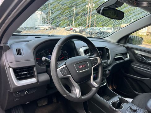 Used 2023 GMC Terrain SLE w/ Driver Convenience Package AWD/4WD image 9