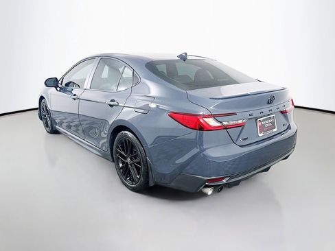 Used 2025 Toyota Camry SE image 7