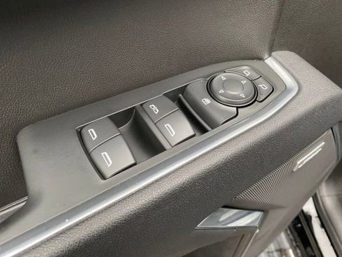 Certified 2025 GMC Sierra 1500 Elevation w/ Preferred Package image 17