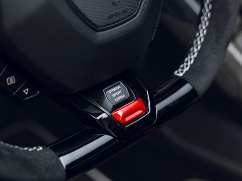 Used 2019 Lamborghini Huracan Performante AWD/4WD image 40