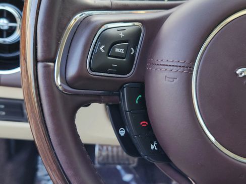 Used 2011 Jaguar XJ L Supersport image 12