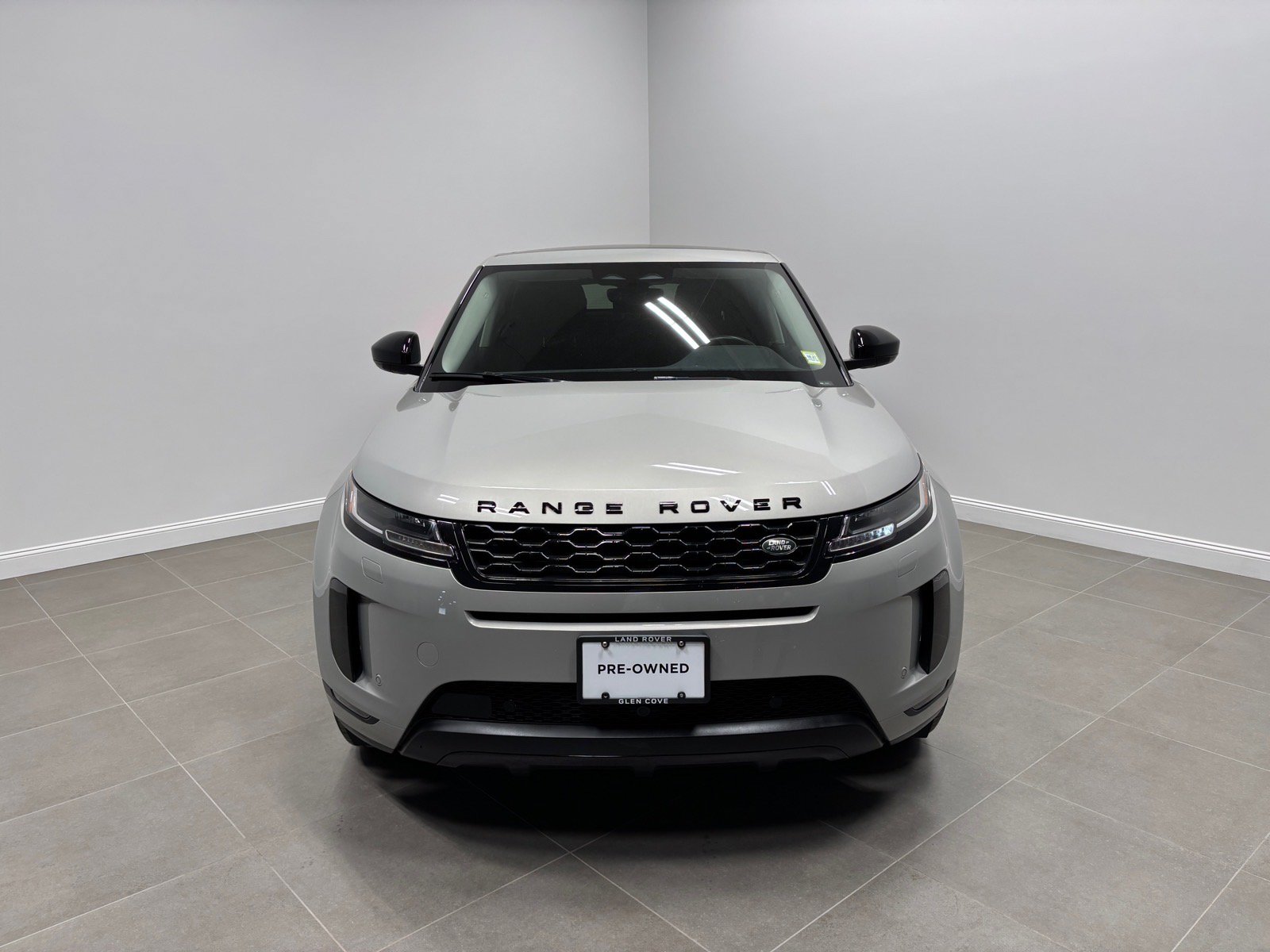 Used 2023 Land Rover Range Rover Evoque S AWD/4WD image 3