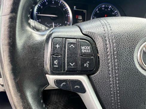 Used 2017 Toyota Highlander XLE image 53