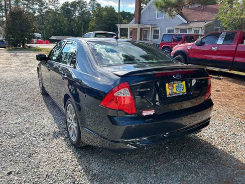 Used 2012 Ford Fusion SE w/ Monochrome Appearance Pkg image 4