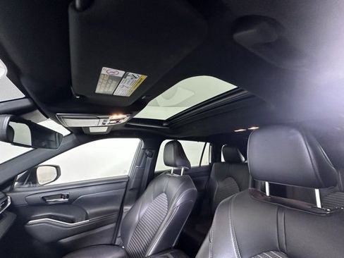 Used 2021 Toyota Highlander XSE image 25
