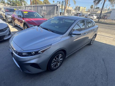 Used 2024 Kia Forte LXS w/ LXS Technology Package FWD image 2