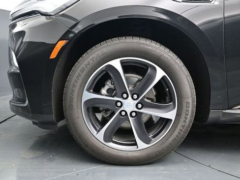 Used 2023 Buick Enclave Essence w/ LPO, Touring Package FWD image 19