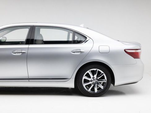 Used 2007 Lexus LS 460 L image 19