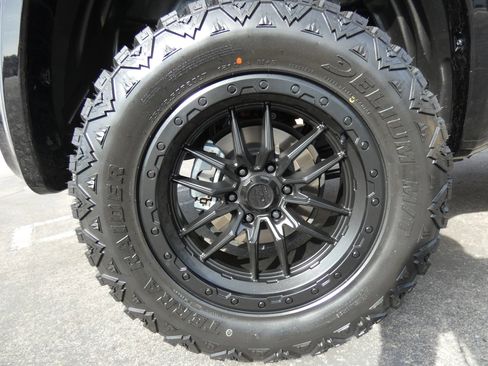 Used 2025 Toyota Tundra SR image 85