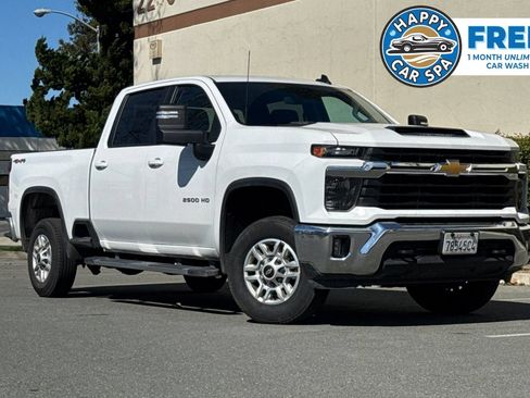 Used 2025 Chevrolet Silverado 2500 LT w/ Convenience Package AWD/4WD image 1