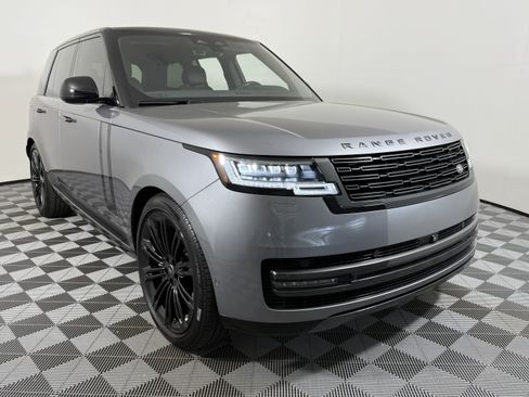 Certified 2025 Land Rover Range Rover SE AWD/4WD image 9