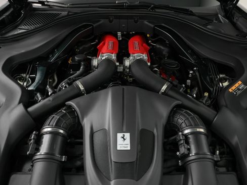 Certified 2025 Ferrari Roma Spider image 14