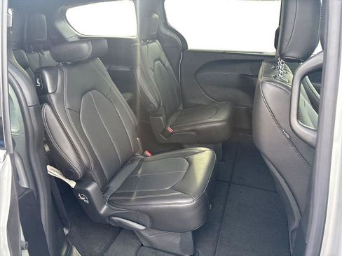 New 2026 Chrysler Pacifica Select FWD image 20