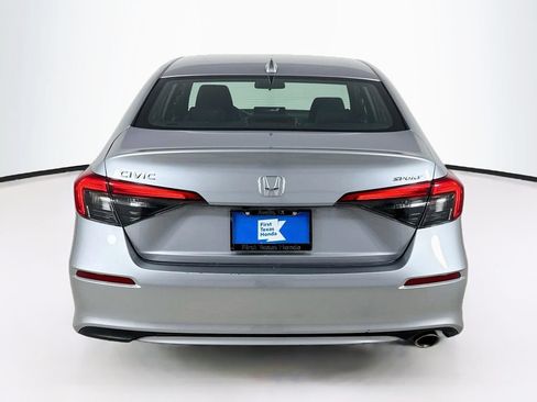 Used 2024 Honda Civic Sport image 6