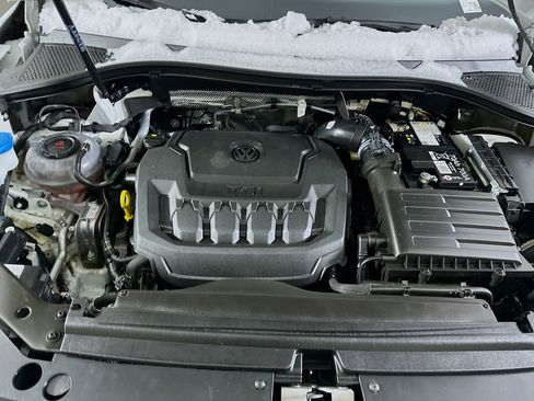 Used 2024 Volkswagen Tiguan S image 31