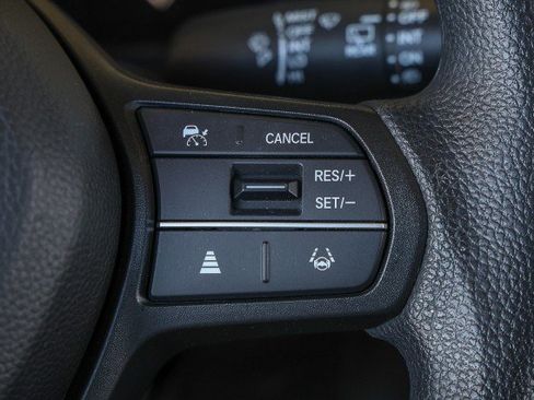 Used 2025 Honda HR-V LX image 23