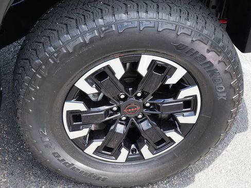 Used 2024 Nissan Frontier PRO-4X w/ Off-Road Protection Package AWD/4WD image 26