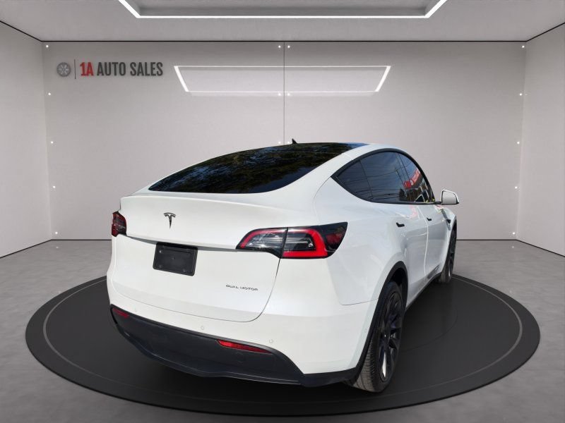Used 2021 Tesla Model Y Long Range AWD/4WD image 5