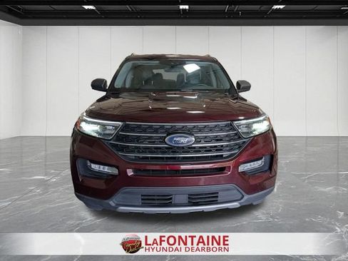 Used 2022 Ford Explorer XLT w/ Equipment Group 202A AWD/4WD image 8