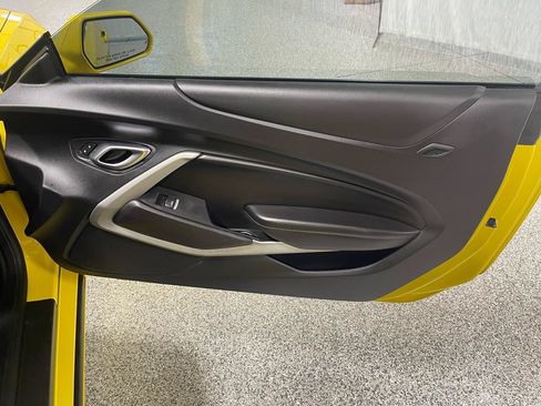 Used 2018 Chevrolet Camaro LT w/ RS Package RWD image 7