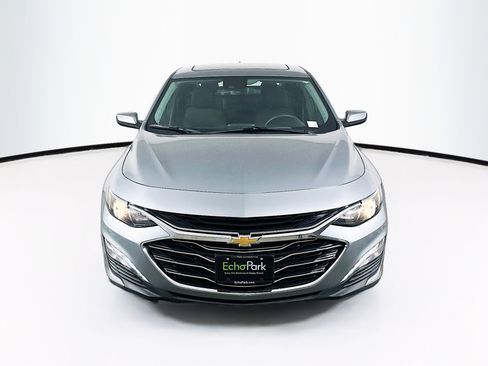 Used 2024 Chevrolet Malibu LT image 2
