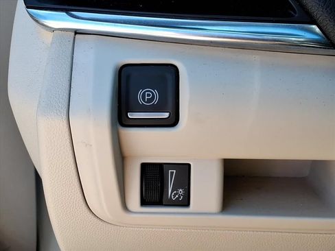 Used 2022 Cadillac CT4 Premium Luxury w/ Climate Package RWD image 11