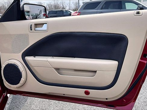 Used 2006 Ford Mustang GT Premium image 19