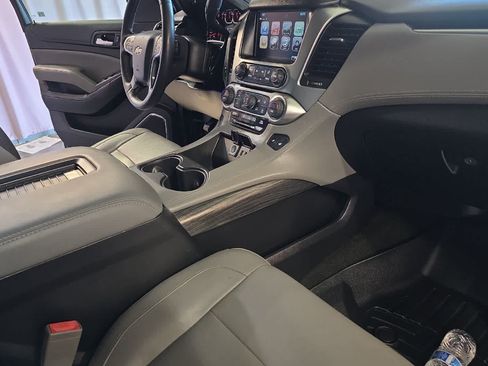Used 2017 Chevrolet Tahoe LT w/ Luxury Package AWD/4WD image 18