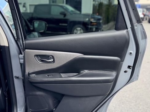 Used 2021 Nissan Murano SL w/ SL Moonroof Package image 23